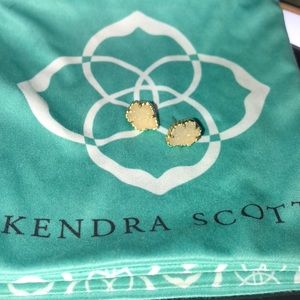 Tessa gold dust earring in  iridescent druse